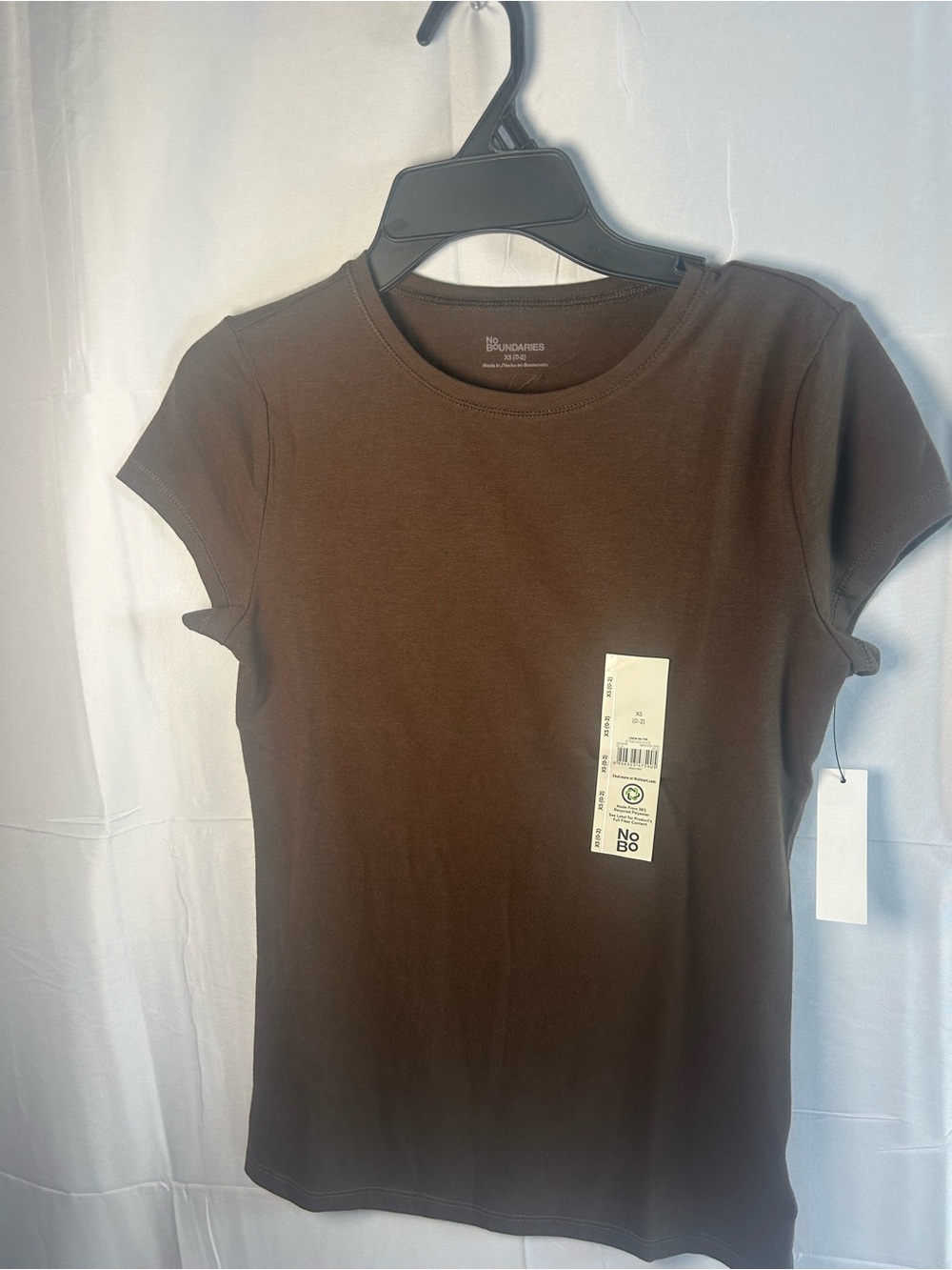No Boundaries Women's Short Sleeve Crewneck Tee - Brown
